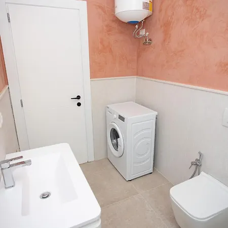 Iunn 2 Appartement Vlorë